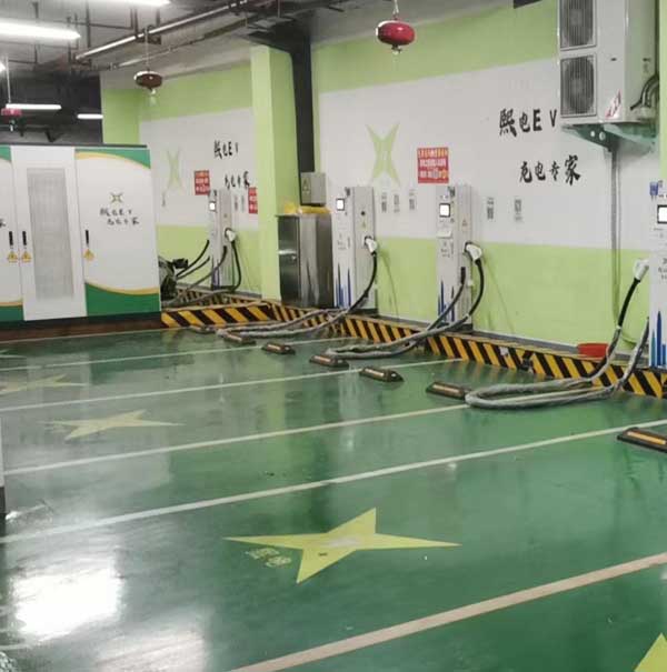 地下停車場(chǎng)電動(dòng)汽車充電樁分體式充電堆項(xiàng)目案例-2.jpg
